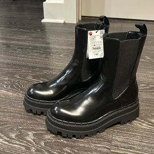 Brand new Zara Chelsea boots